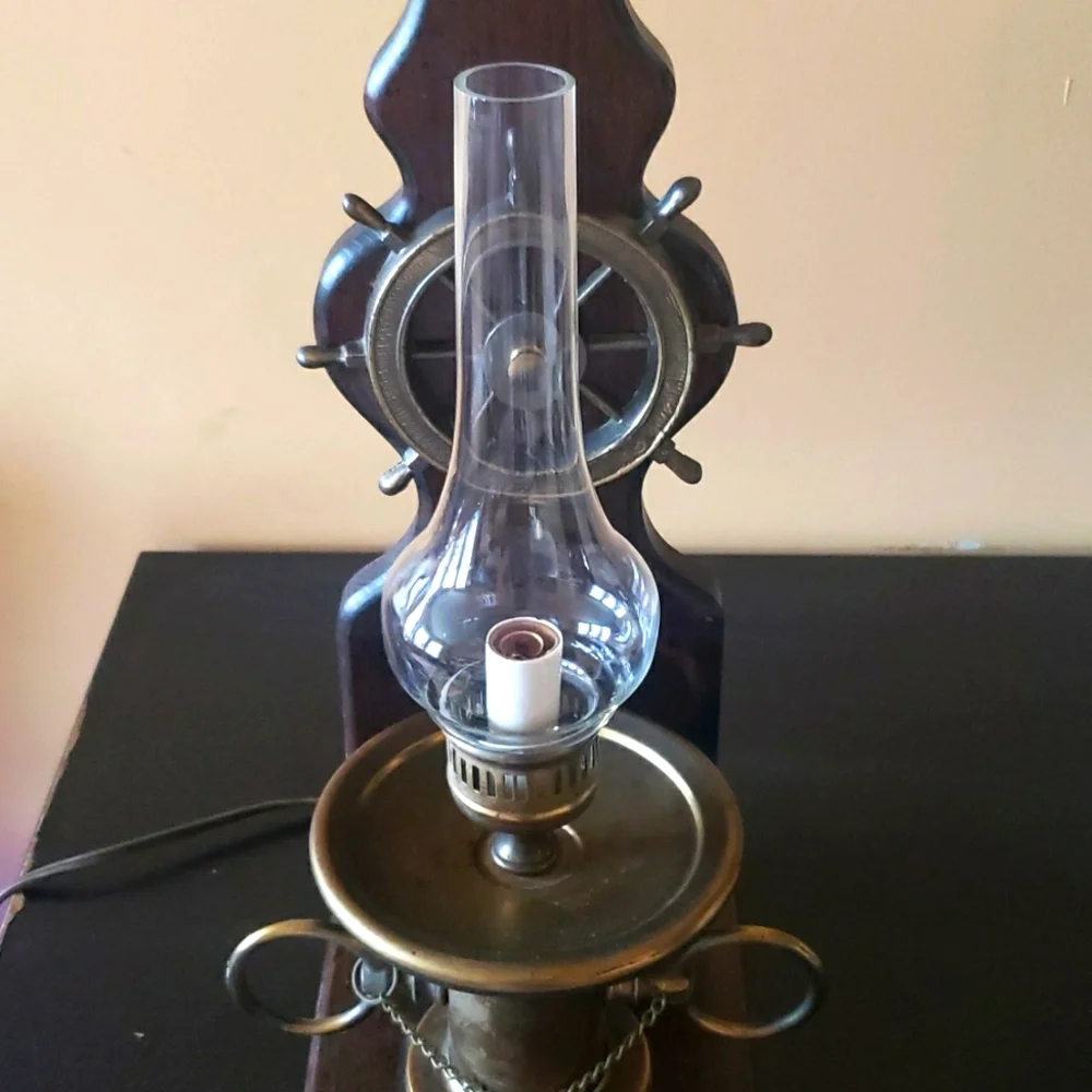 Vtg Ship's Wheel Wood & Brass Metal Electric Lamp